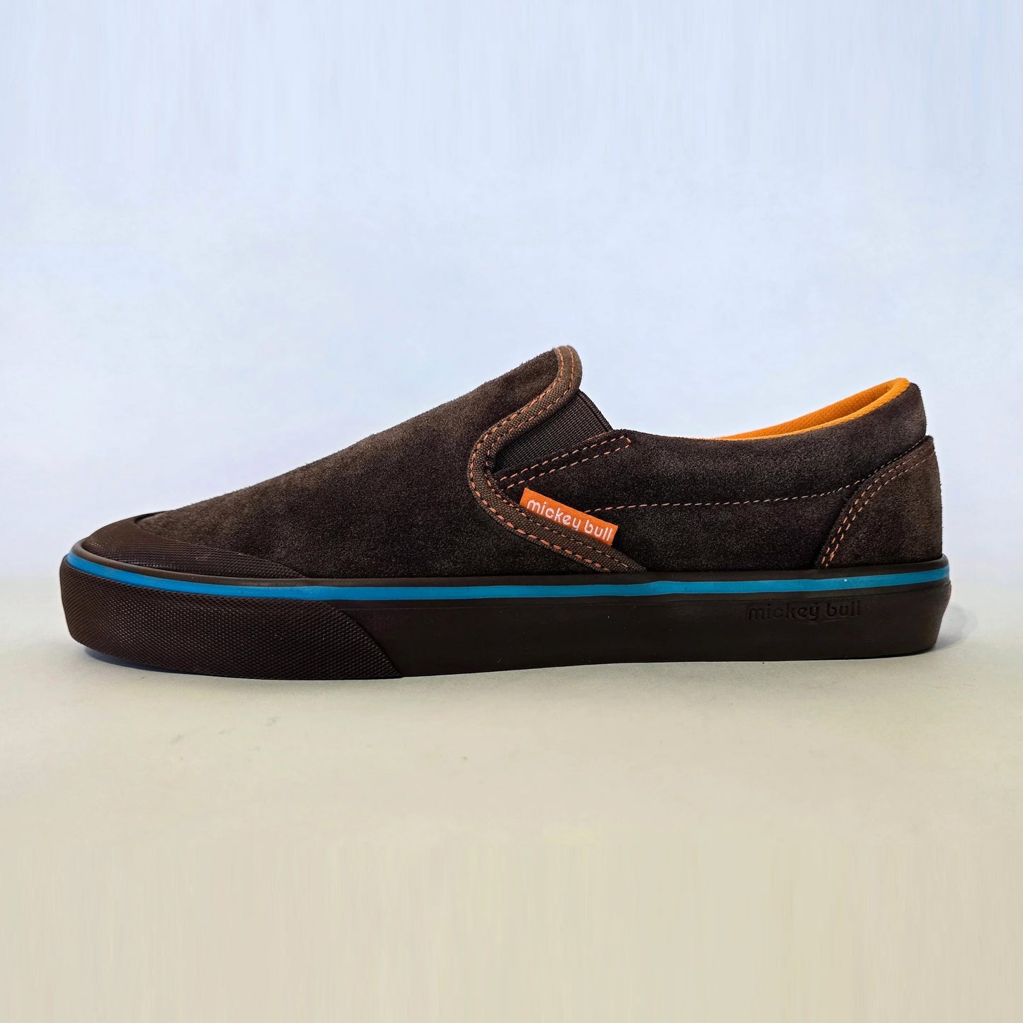 Mickey Bull Java premium slip on